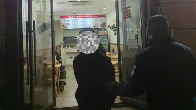 遂宁男子再次钻门缝盗窃m6米乐出狱不到三个月